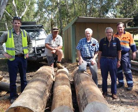 Left to right: Jim Anderson of VicForests with Guild members Paul Smith, Steve Beavis, Len Sund and Nigel Adams with the ash logs